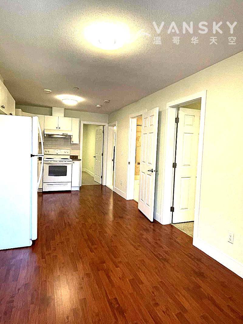 250803172808_dinner room.png